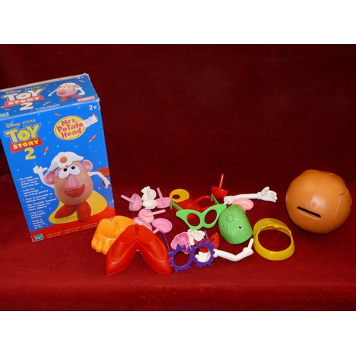 62 - TWO BOXED MR & MRS POTATO HEAD TOY STORY 2 FIGURES
