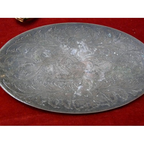 106 - GOOD SELECTION OF VINTAGE METALWARE HORSE AND CART, BRASS BOOTS, TRAYS ETC