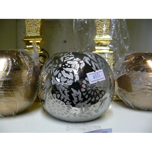 163 - 5 NEW CANDLEHOLDERS IN GOLD AND SILVER