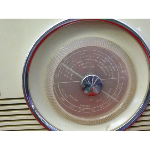 216 - ORIGINAL VINTAGE BUSH RADIO 1959 MODEL, RECEIVER TYPE TR 82C - MEDIUM & LONG WAVE - WITH WORKING WIT... 