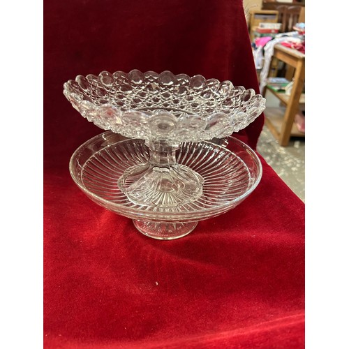 227 - 6 GLASS COMPORTS AND TAZZAS