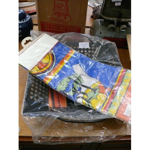 Lot 211       