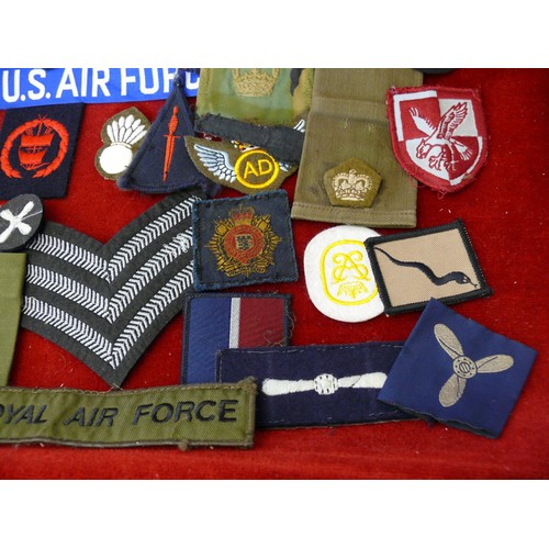 105 - NICE COLLECTION OF MILITARY CLOTH BADGES