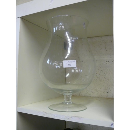 Lot 232       