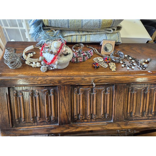 Lot 251       
