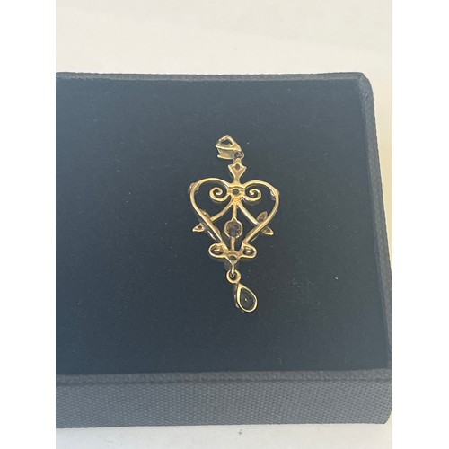 12 - CHARMING VICTORIAN DIAMOND AND SAPPHIRE 9CT GOLD A LOVELY HAND WORKED PENDANT WEIGHT 2.49GR