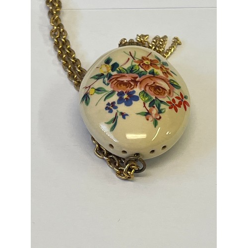17A - A CERAMIC VINAIGRETTE / POMANDER ON GOLD METAL CHAIN REFILLABLE FROM BASE