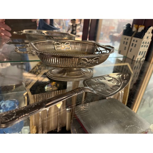 57 - A S/PLATE BON BON DISH AND CAKE SLICE