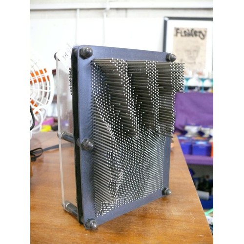 252 - 3D PIN ART SCULPTURE