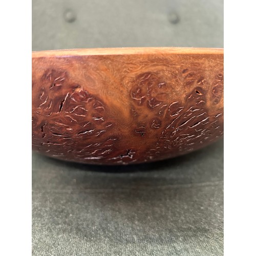 6 - A LARGE & HEAVY TURNED WOOD BURR WALNUT BOWL - 33CM DIA