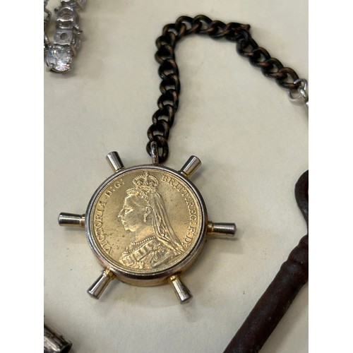 30 - INTERESTING VINTAGE LOT TO INCLUDE A ROLEX SOUVENIR SPOON  - LUCERNE BUCHERER OF SWITZERLAND, A QUEE... 
