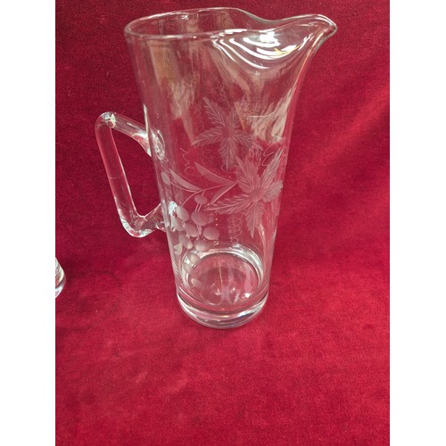116 - Etched crystal glass - Hand blown pitcher with a ground pontil mark and pinched pouring spout, toget... 