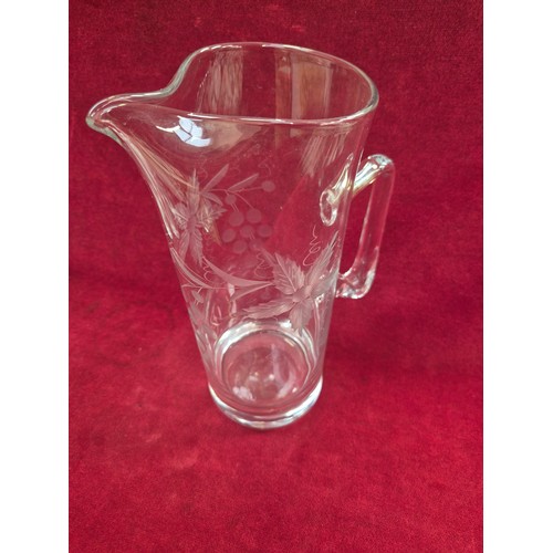 116 - Etched crystal glass - Hand blown pitcher with a ground pontil mark and pinched pouring spout, toget... 