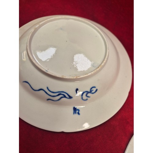 127 - Two early 19thC Coalport Imari plates, decorated with the polychrome and gilt 'Finger & Thumb' patte... 