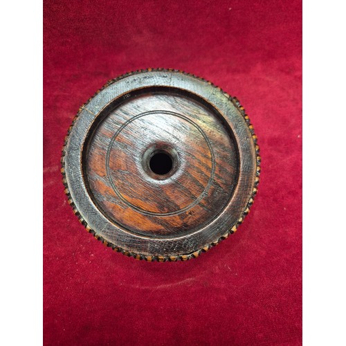 131 - A Victorian flow blue 'Jenny Lind' dish in an oak and E.P.N.S. swing handled table coaster/holder.
T... 