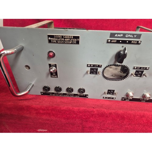 140 - Vintage Valve amplifier modulator from T.V. station - spares or repairs/collectors item.
SOUND CARRI... 