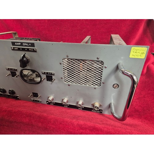 140 - Vintage Valve amplifier modulator from T.V. station - spares or repairs/collectors item.
SOUND CARRI... 