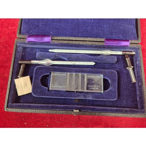 149 - A vintage Haemacytometer, used to determine the concentration of cells (like blood cells, bacteria, ... 