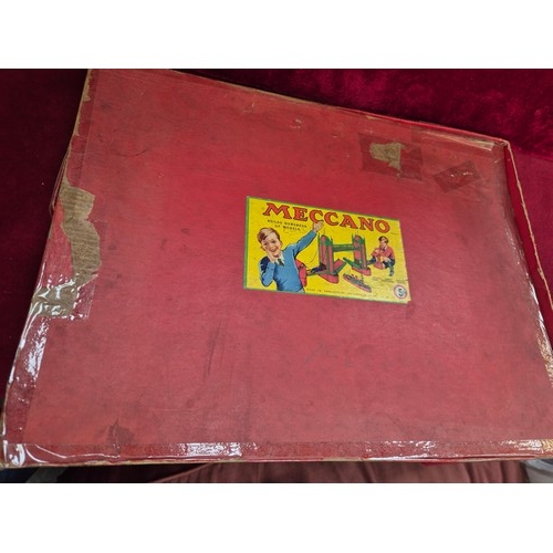 171 - 2 boxes of Vintage Meccano, No 5 & No 5A with associated instruction booklets