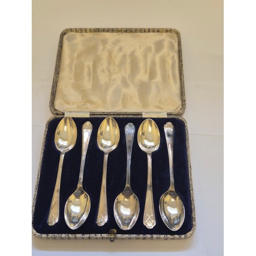 83 - Set of 6 sterling silver cased coffee spoons with crossed golf clubs & ball decoration to handles. S... 