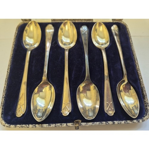 83 - Set of 6 sterling silver cased coffee spoons with crossed golf clubs & ball decoration to handles. S... 