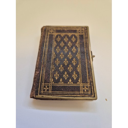94E - A small Victorian pocket Book of Common Prayer and administration of the Sacraments. A nice tooled l... 