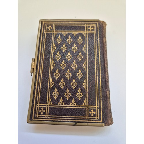 94E - A small Victorian pocket Book of Common Prayer and administration of the Sacraments. A nice tooled l... 