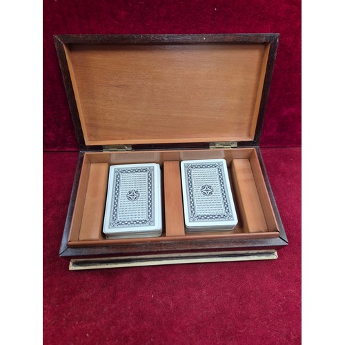 96 - A high quality vintage burr yew wood card box with bone edging. Two section veneered interior with p... 