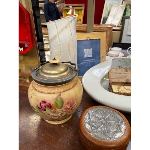 158 - Vintage job lot - a mixed collection of collectibles, including a Grimwades Perfection bed pan, hand... 