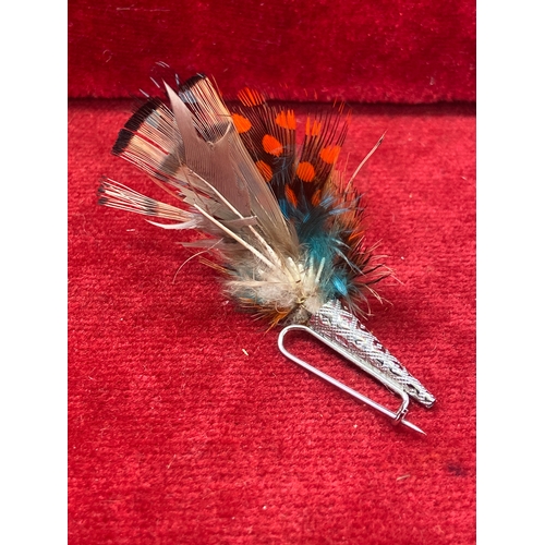 86A - Vintage brooches - 925 silver fine filigree wire flower brooch, marked 925 on the reverse of the ste... 