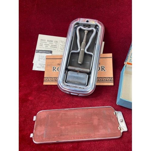 56 - 'Viscount' Model Rolls Razor in original box. Looks to be in superb 'new and unused' condition with ... 