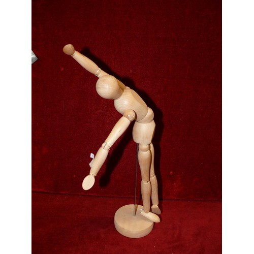 70 - ARTISTS WOODEN POSEABLE MANNEQUIN