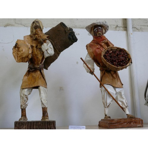 112 - PAIR OF MEXICAN FOLK ART PAPER MACHE SCULPTURES