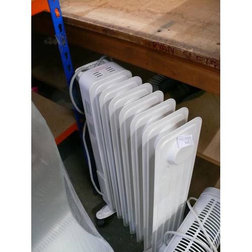 145 - FLOOR STANDING CONVECTOR HEATER AND AN OIL FILLED RADIATOR