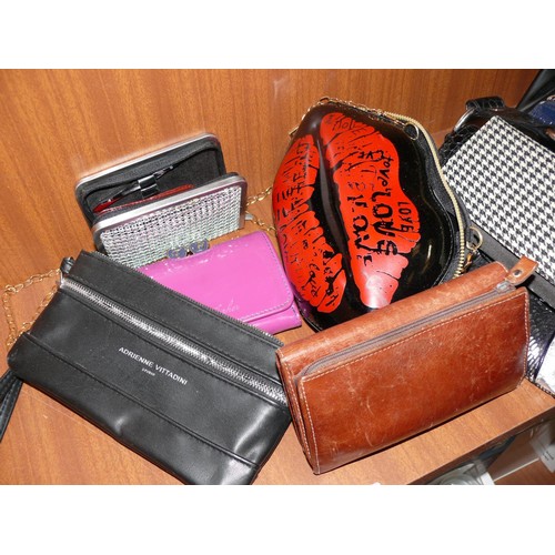 149 - SELECTION OF LADIES PURSES AND HANDBAGS TO INCLUDE JANE SHILTON AND RIVER ISLAND