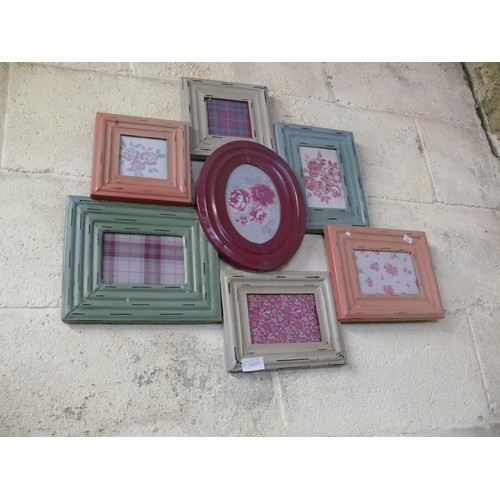 172A - PAINTED METAL WALL HANGING PICTURE FRAME