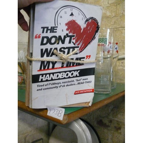 173B - MIXED LOT TO INCLUDE AN EXERCISE STEPPER, ADVERTISING GLASSES, GOLF BALLS PLUS MORE