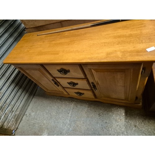 549 - HONEY COLOURED SIDEBOARD WITH 3 DRAWERS