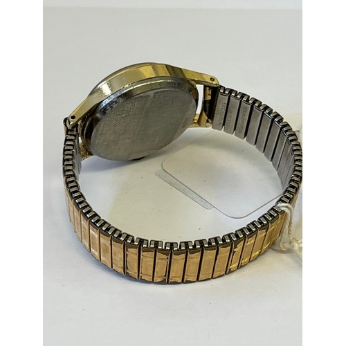 11 - A GOOD CONDITION VINTAGE SMITHS EMPIRE 5 JEWEL 1950`ISH GOLD PLATED WORKS WELL