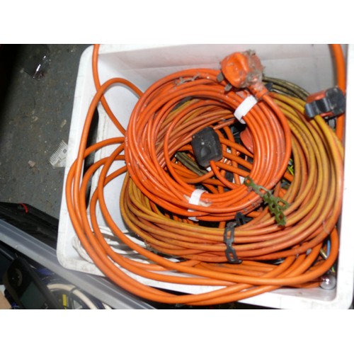 314 - Large lot of electricals