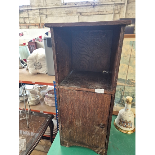 341 - Small vintage oak pot cupboard