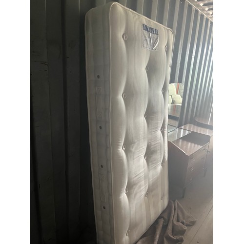 377 - Single mattress in good clean condition