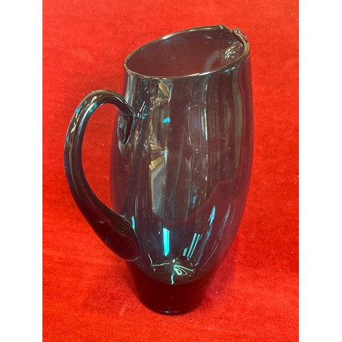 4 - A LARGE WHITEFRIARS GLASS JUG KING FISHER BLUE IN GOOD CONDITION