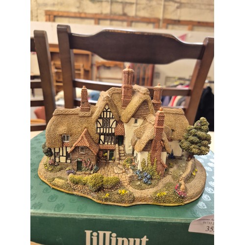 352 - Large Lilliput Lane cottage with original box