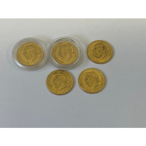 22 - A COLLECTION OF 5 SOVEREIGNS 2 IN PLASTIC CASES ALL IN GOOD CONDITION  THESE ARE COPIES