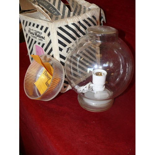 102 - Vintage Large size DO-IT-YOURSELF Floral Fashions Flower Lamp with original box