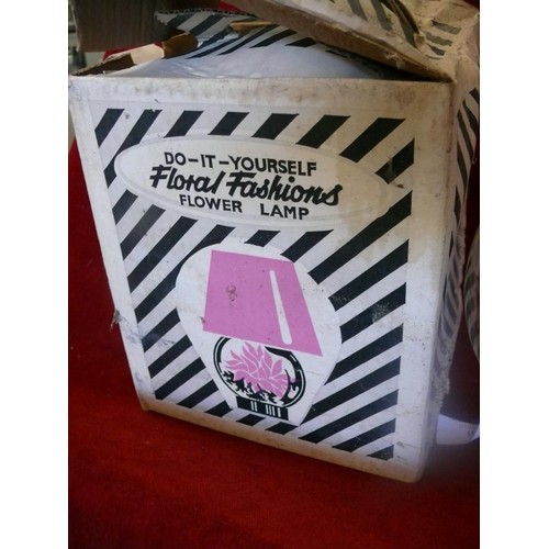 102 - Vintage Large size DO-IT-YOURSELF Floral Fashions Flower Lamp with original box