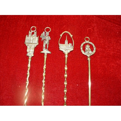 189 - 4 Ornate brass toasting forks