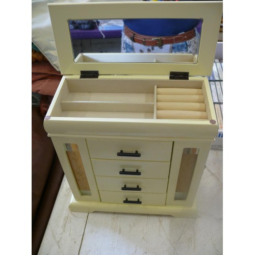193 - Large cream jewellery box plus a selection of jewellery bags
