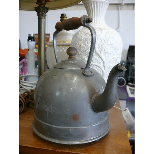 211 - Vintage Ediswan electric kettle